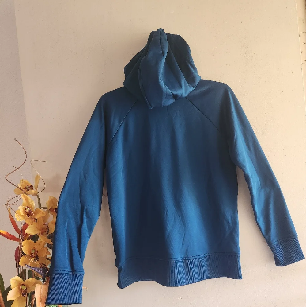 Under Armour Turquoise EUC Hoodie Pullover Small Sweater